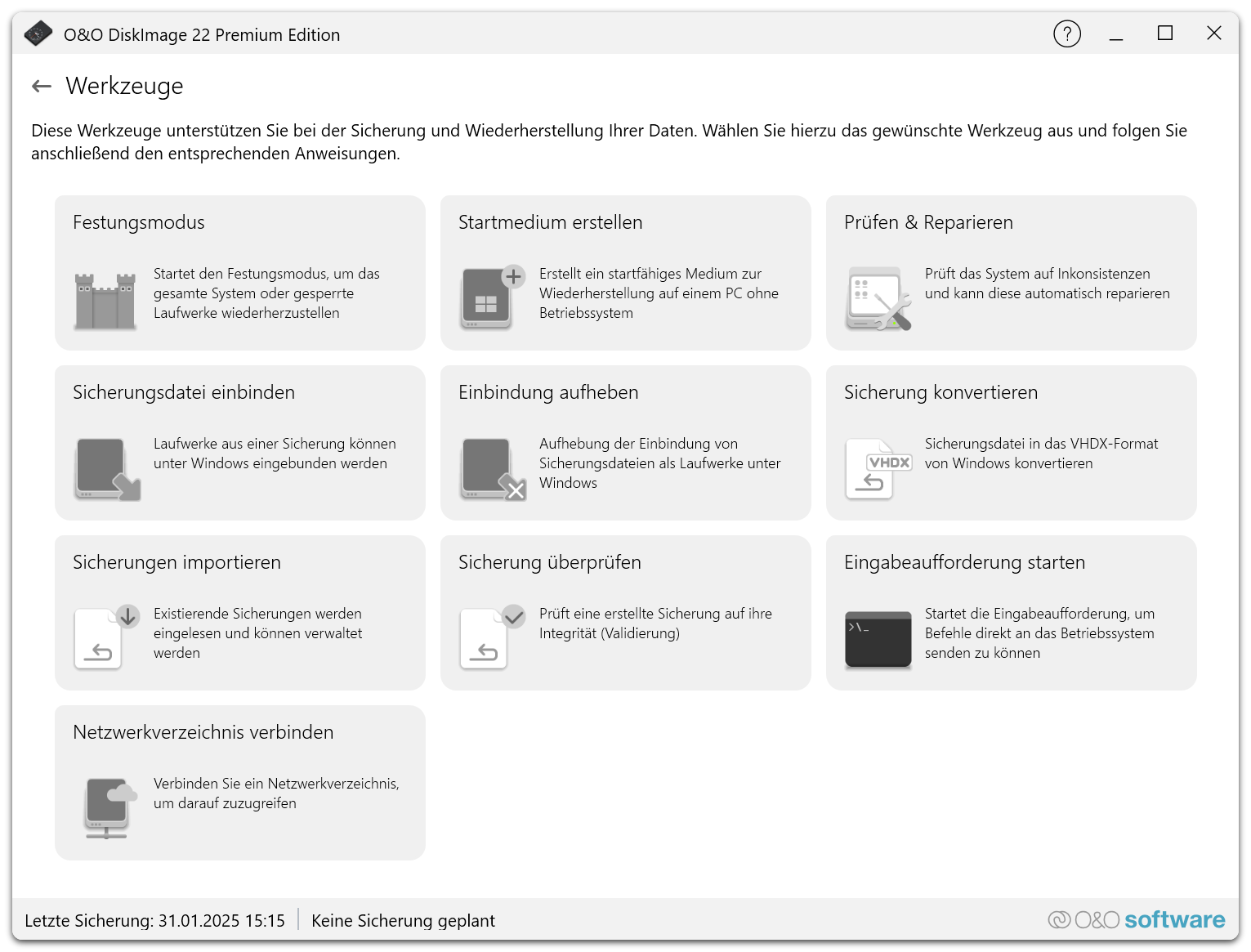 Die Seite Werkzeuge mit Festungsmodus, Startmedium erstellen, Prüfen &amp; Reparieren, Sicherungsdatei einbinden, Einbindung aufheben, Sicherung konvertieren, Sicherungen importieren, Sicherung überprüfen, Eingabeaufforderung starten und Netzwerkverzeichnis verbinden.