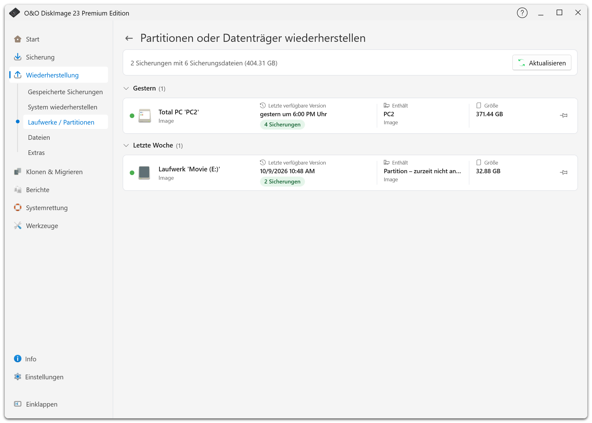 Die Ansicht für Laufwerke und Partitionen zeigt Sicherungen, aus denen Sie Datenträger wiederherstellen können.
