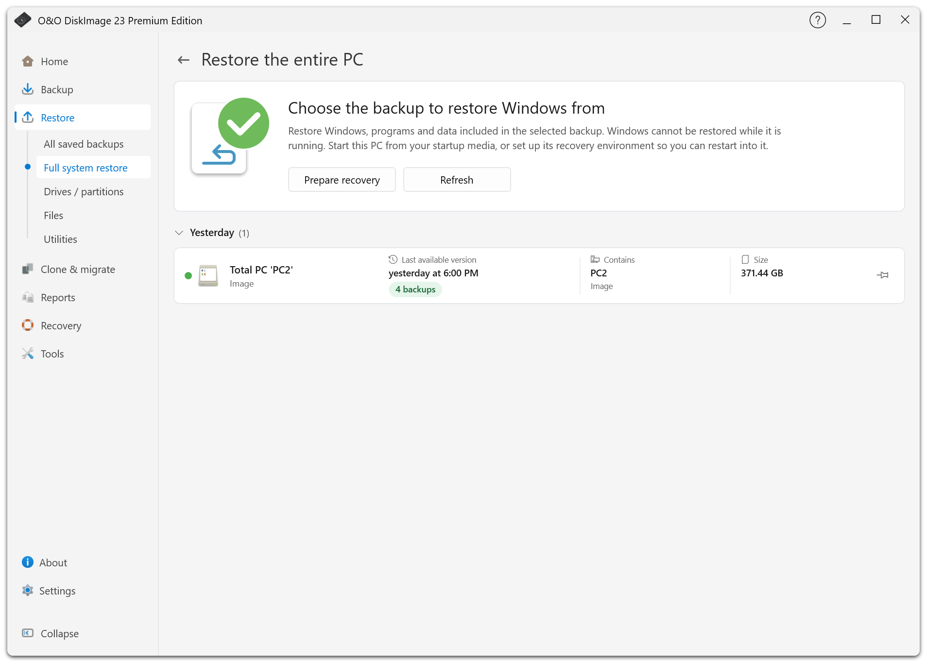 La restauration complète du système présente les sauvegardes Windows appropriées et l’accès à la préparation de la récupération. (Interface en anglais.)